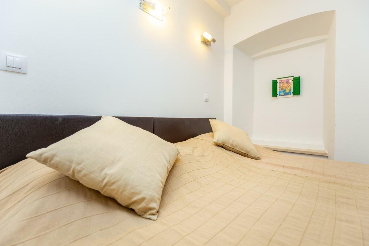 City Wall'S Studio Apartment Дубровник Екстериор снимка
